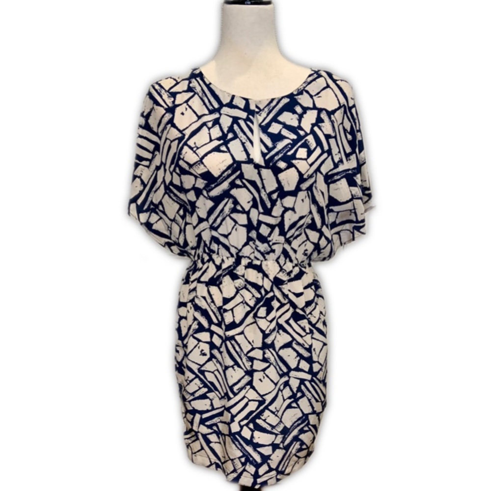 Akiko white and blue abstract printed silk dress with keyhole cutout